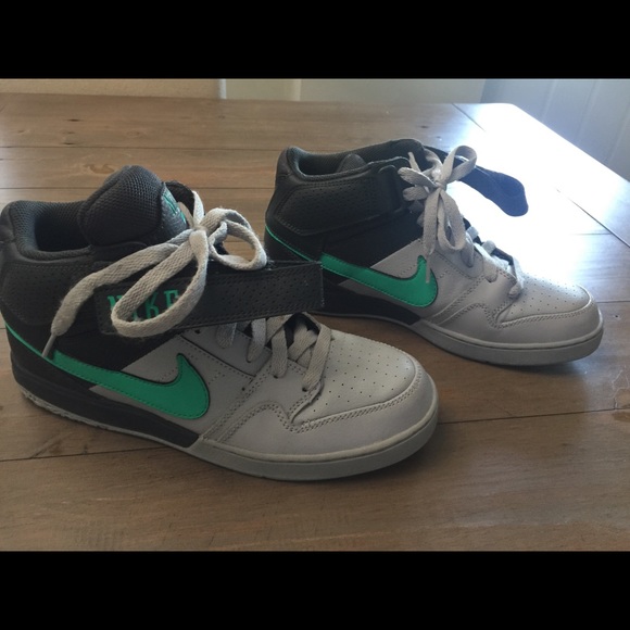 Other - Size 8 Nike